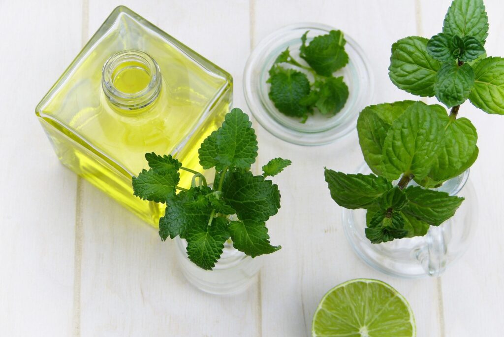 Peppermint essential oil 
